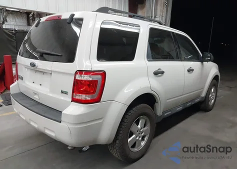 2011 Ford Escape Xlt z USA, uszkodzony, nr VIN 1FMCU0DG6BKA08390